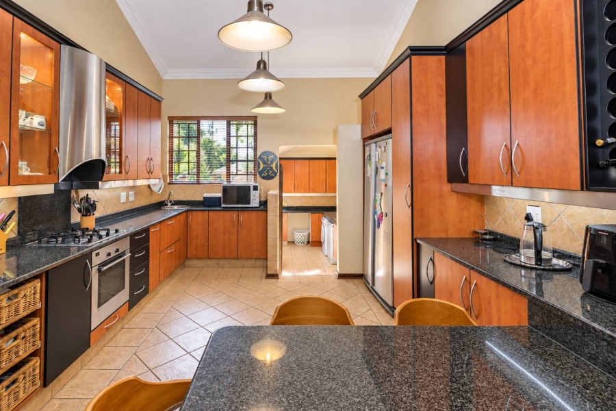 5 Bedroom Property for Sale in Schoemansville North West